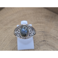 Echt zilveren ring met labradoriet. 